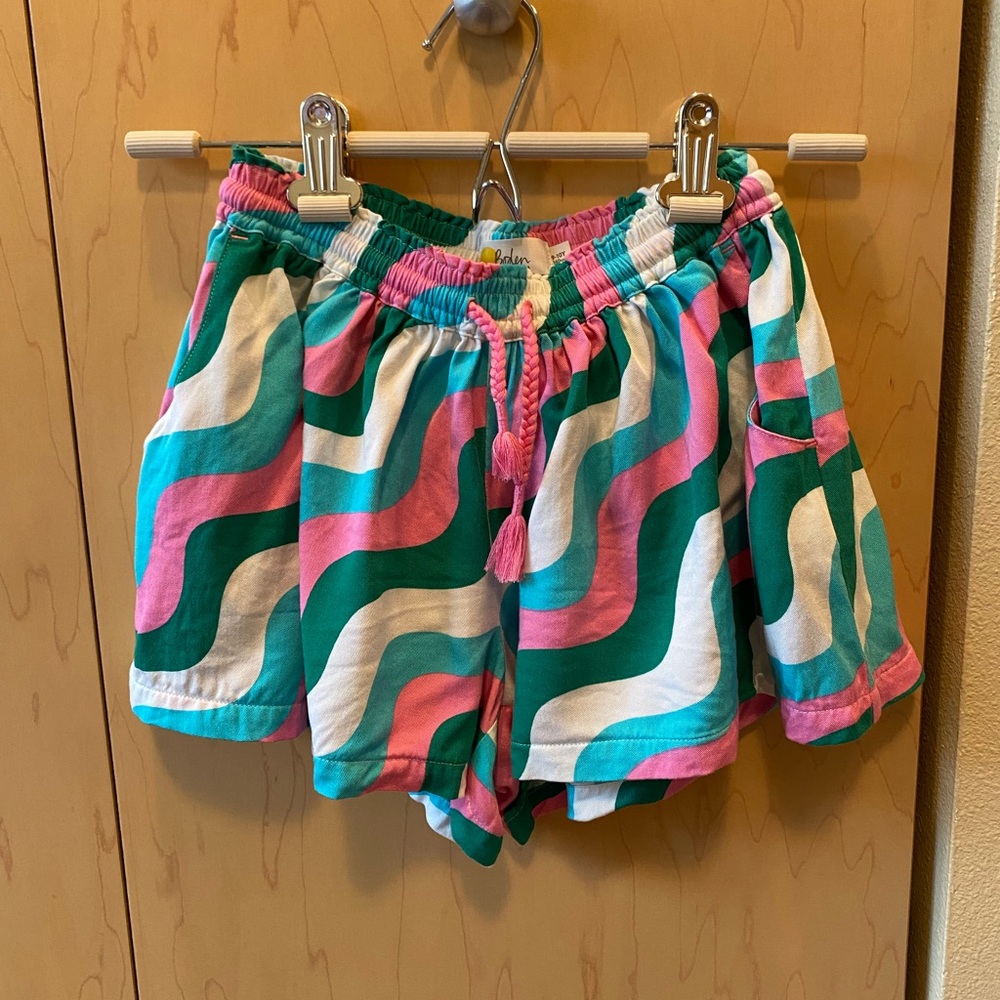 Like new Boden print shorts - size 9-10Y